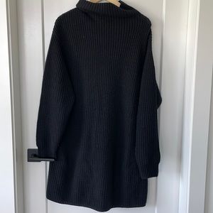 Aritzia- Wilfred
Montpellier Dress